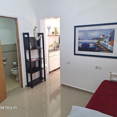 הבית הירוק Hotel Karmiel Exterior foto