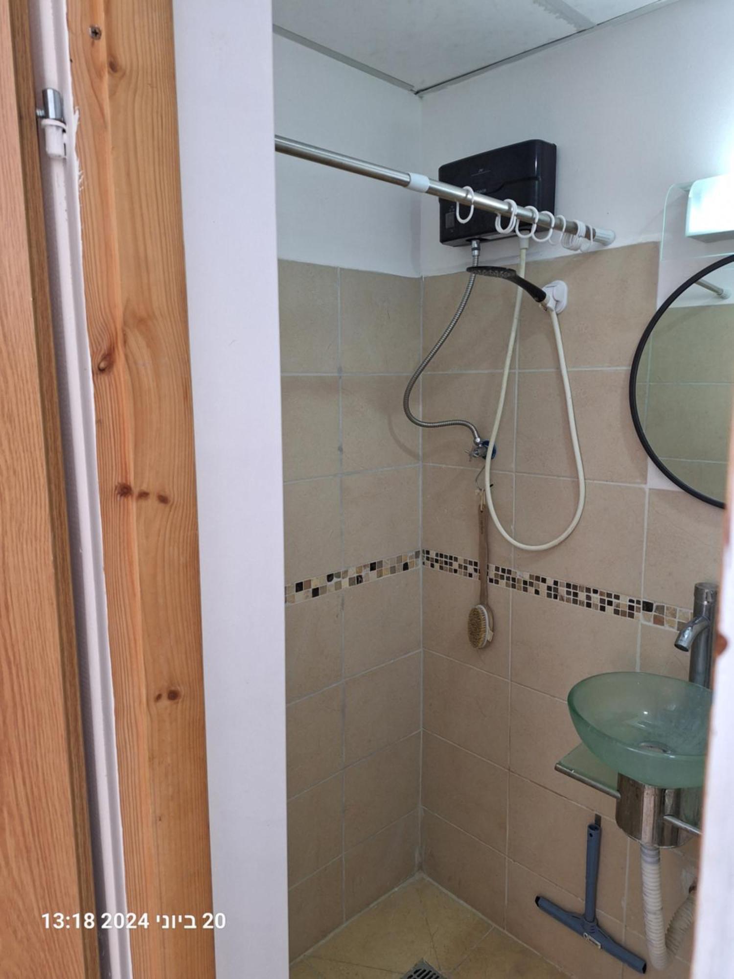 הבית הירוק Hotel Karmiel Exterior foto